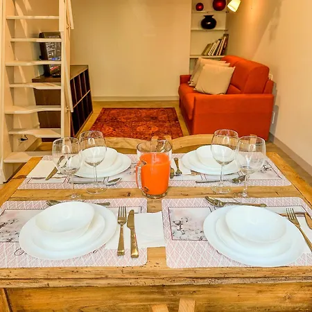 Oasi Creativa Centro - Design & Relax Vicino Mole Apartment *